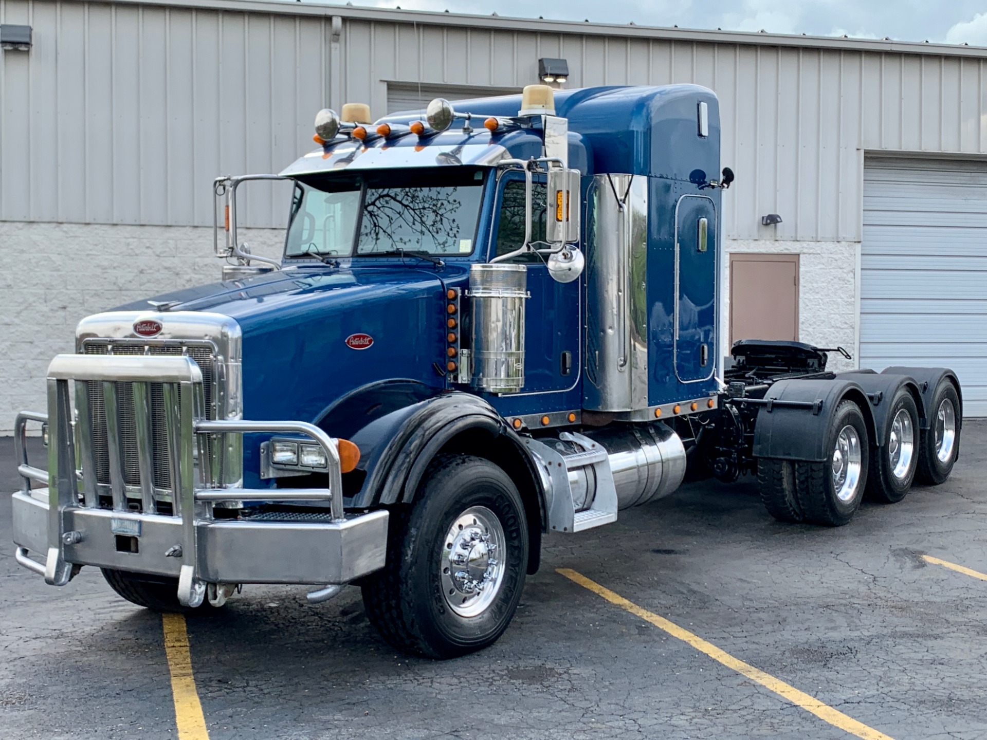 Used 2007 Peterbilt 378 Sleeper Cab Cummins ISX TriAxle For Sale