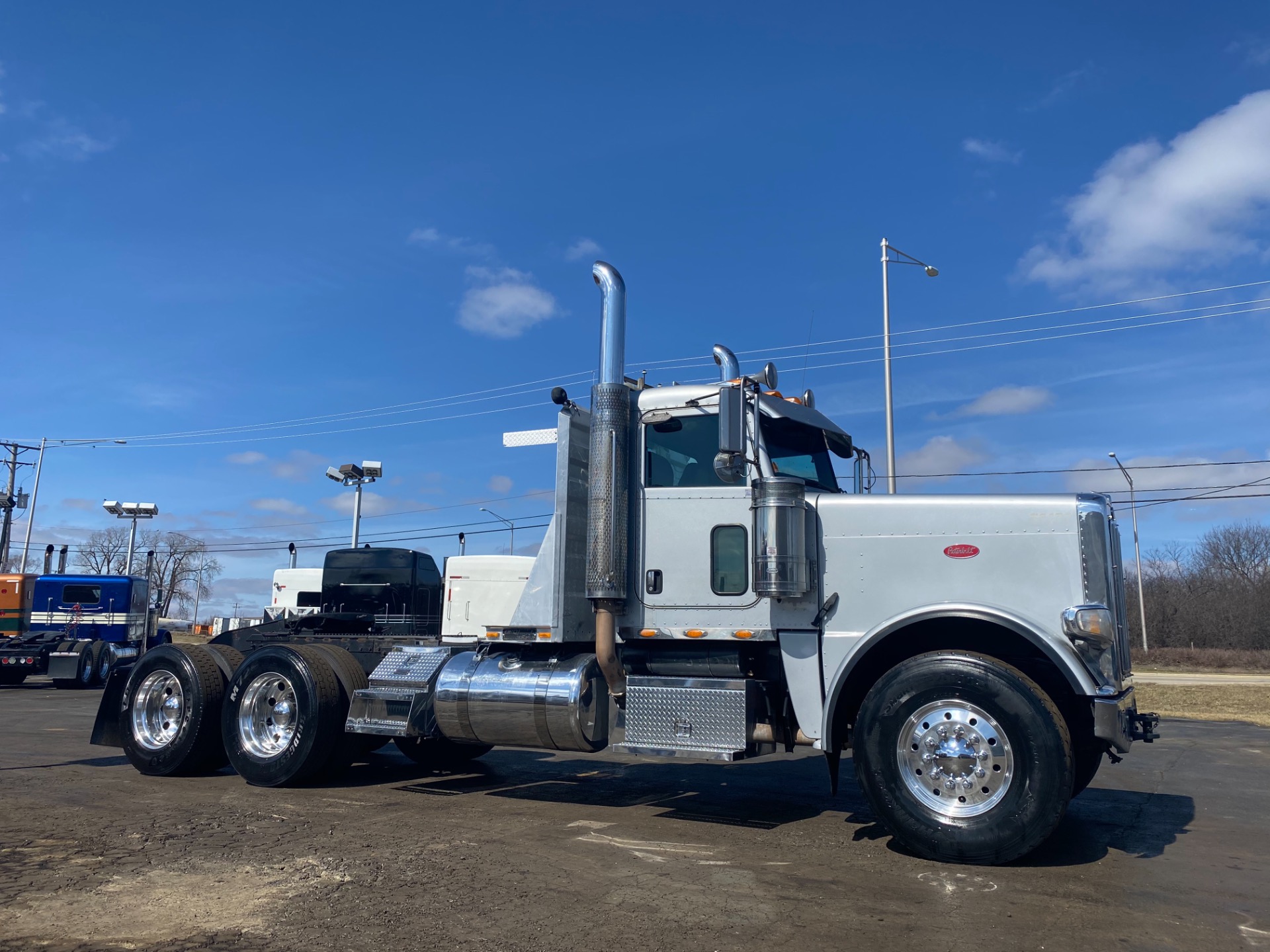 Used 2009 PETERBILT 388 For Sale (Sold) | Midwest Truck Group Stock #786777